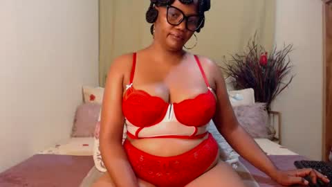 Snapshot of intimacysexy chatting on July 2026 10:01:02 PM boniswa caroline online show from July 2026 10:01:02 PM