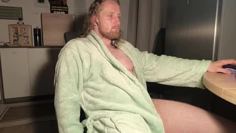 Snapshot of ipipo42o chatting on October 2025 02:42:01 AM DrownMentally online show from October 2025 02:42:01 AM