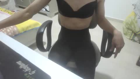 Snapshot of ipog4034 chatting on December 2025 09:58:02 AM YourVirtualSlave online show from December 2025 09:58:02 AM