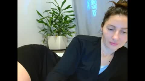 Snapshot of irina9793 chatting on May 2026 05:33:01 PM irina online show from May 2026 05:33:01 PM