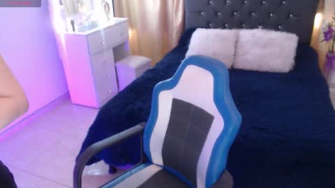 Irina Russo online show from February 2026 03:35:01 PM