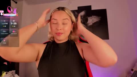 Snapshot of iris3019 chatting on December 2025 05:07:02 PM iris online show from December 2025 05:07:02 PM