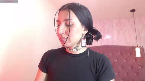 Snapshot of iris_77 chatting on October 2025 05:01:01 PM iris_77 online show from October 2025 05:01:01 PM