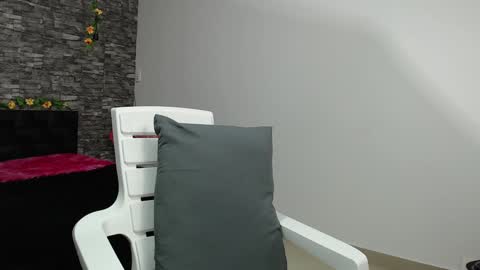 Snapshot of iris_joi chatting on January 2025 02:37:01 AM Iirs online show from January 2025 02:37:01 AM