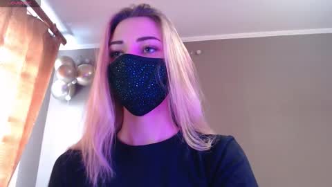 Snapshot of iris_lave chatting on November 2025 10:32:02 AM Lily online show from November 2025 10:32:02 AM