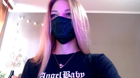 Lily online show from April 2026 12:40:01 PM