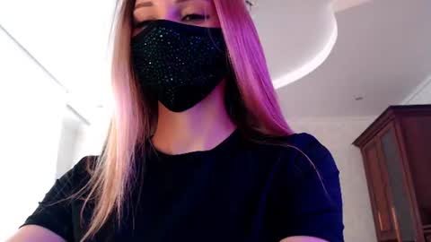 Lily online show from June 2026 04:40:02 PM