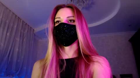 Lily online show from June 2026 07:02:02 PM