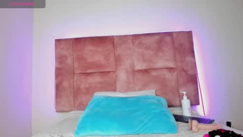 Snapshot of iris_thompson chatting on June 2026 01:28:02 AM Iris online show from June 2026 01:28:02 AM