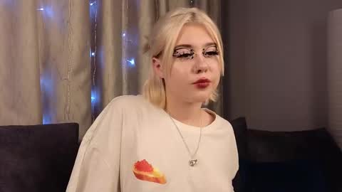 Iris Day Maya night online show from December 2024 08:29:01 PM