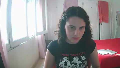 Iris online show from November 2025 09:49:02 PM