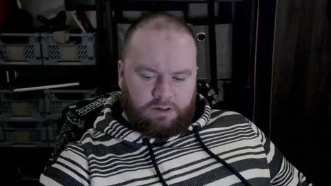 Snapshot of irishdaddy24 chatting on December 2024 09:44:01 PM twitter theirishman205 online show from December 2024 09:44:01 PM