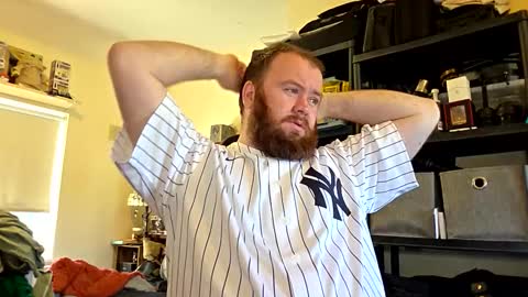 Snapshot of irishdaddy24 chatting on October 2025 03:40:01 PM twitter theirishman205 online show from October 2025 03:40:01 PM