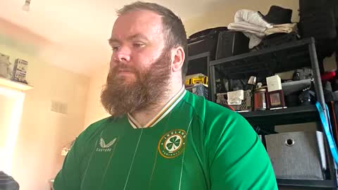 Snapshot of irishdaddy24 chatting on October 2025 11:47:01 AM twitter theirishman205 online show from October 2025 11:47:01 AM