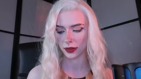 Snapshot of irisice chatting on January 2025 01:42:02 AM Miss Iris Fansly Miss Iris new inst.  online show from January 2025 01:42:02 AM