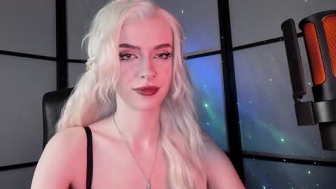 Snapshot of irisice chatting on January 2025 05:24:02 PM Miss Iris Fansly Miss Iris new inst.  online show from January 2025 05:24:02 PM