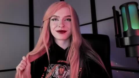 Snapshot of irisice chatting on February 2025 03:21:01 PM Miss Iris Fansly Miss Iris new inst.  online show from February 2025 03:21:01 PM