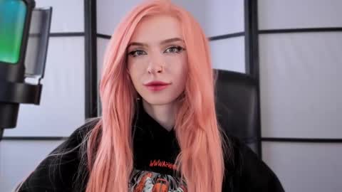 Snapshot of irisice chatting on February 2025 11:10:02 AM Miss Iris Fansly Miss Iris new inst.  online show from February 2025 11:10:02 AM