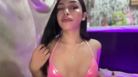 iriss_fox online show from November 2025 10:23:02 PM