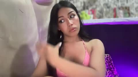 iriss_fox online show from November 2025 02:01:01 PM