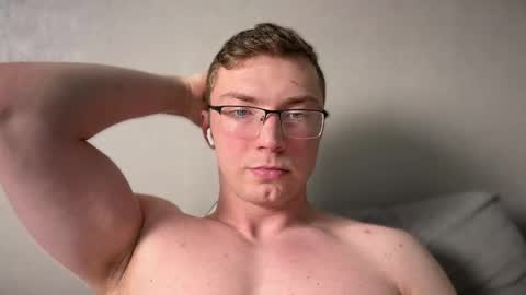 Snapshot of iron__chapman chatting on December 2025 09:00:01 PM Iron online show from December 2025 09:00:01 PM