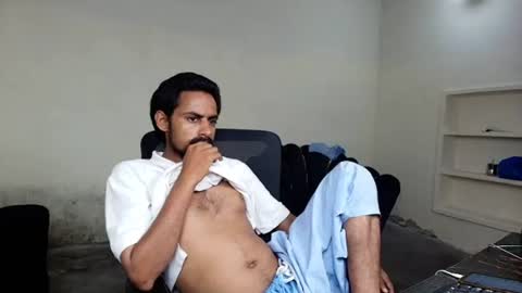 Snapshot of ironcharm4455 chatting on July 2026 06:01:02 PM Naveed online show from July 2026 06:01:02 PM