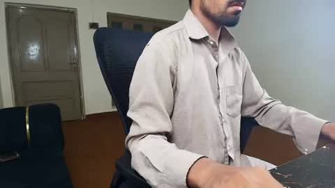 Snapshot of ironcharm4455 chatting on July 2026 06:05:01 PM Naveed online show from July 2026 06:05:01 PM