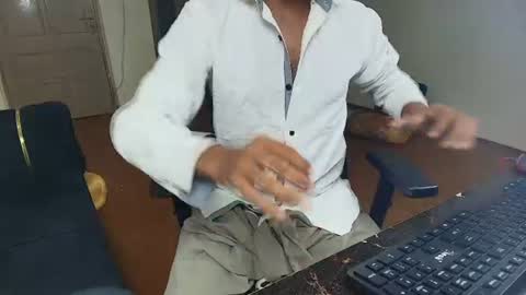 Snapshot of ironcharm4455 chatting on July 2026 09:25:01 PM Naveed online show from July 2026 09:25:01 PM
