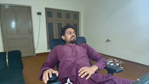 Snapshot of ironcharm4455 chatting on August 2026 06:11:01 PM Naveed online show from August 2026 06:11:01 PM