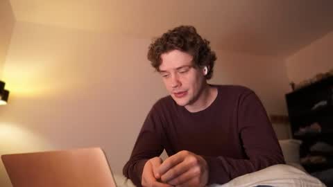 Snapshot of ironthud chatting on November 2025 09:21:02 PM Sam online show from November 2025 09:21:02 PM