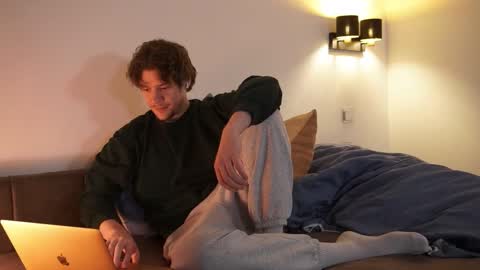 Snapshot of ironthud chatting on November 2025 10:53:02 PM Sam online show from November 2025 10:53:02 PM