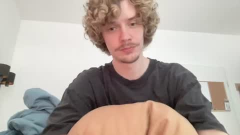 Snapshot of ironthud chatting on July 2026 04:43:02 PM Sam online show from July 2026 04:43:02 PM