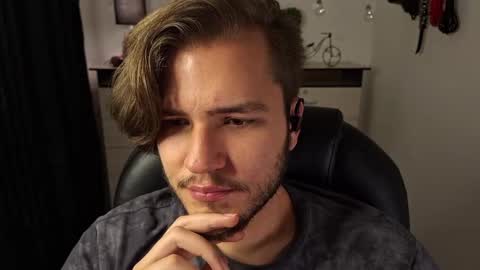 Jess online show from February 2025 08:36:01 PM