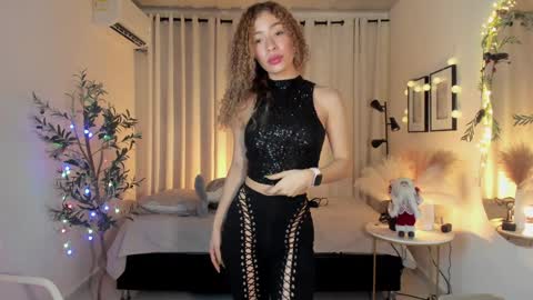 isa_____ online show from December 2024 11:16:01 PM