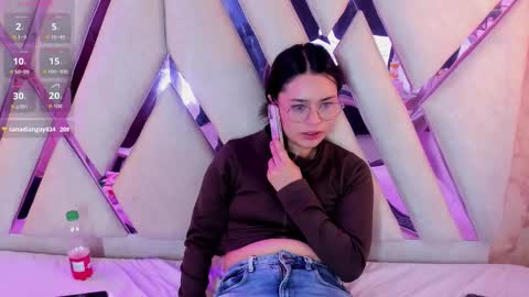 Snapshot of isa_doux chatting on February 2026 03:04:01 PM Isa online show from February 2026 03:04:01 PM