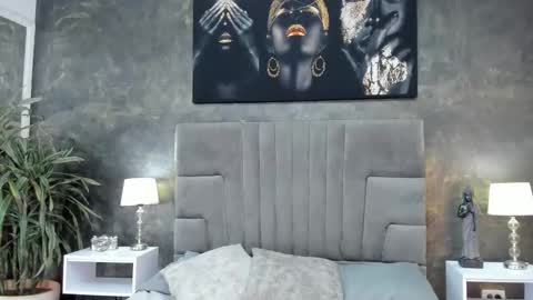 Isa Lancaster online show from February 2026 07:55:02 PM