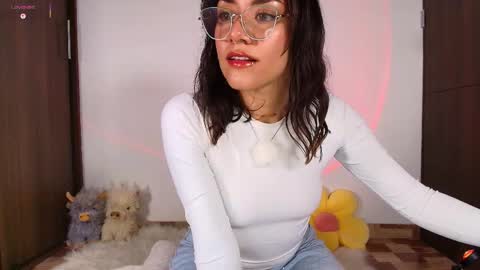 Isabella Laurentt  online show from May 2026 11:44:01 PM