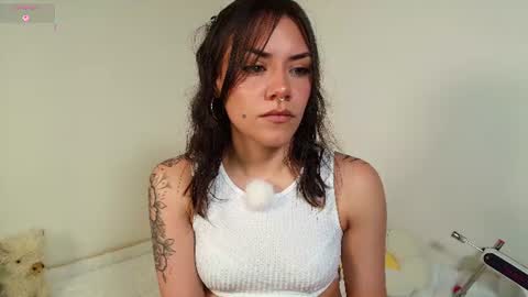 Snapshot of isa_laurentt chatting on July 2026 02:05:02 AM Isabella Laurentt online show from July 2026 02:05:02 AM