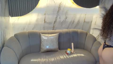 isa_r online show from October 2025 03:16:02 AM