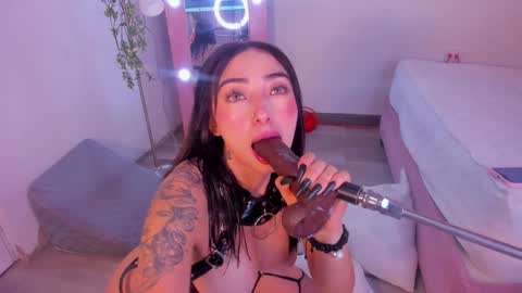 Snapshot of isa_redhair_ chatting on December 2024 03:21:02 AM .... Connection time 900 pm to 500 amRest days Wednesday and Saturday online show from December 2024 03:21:02 AM