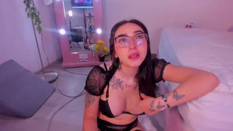 Snapshot of isa_redhair_ chatting on December 2024 06:24:02 AM .... Connection time 900 pm to 500 amRest days Wednesday and Saturday online show from December 2024 06:24:02 AM