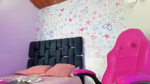isa_rivas online show from December 2025 12:25:02 PM