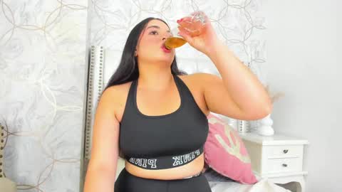 Snapshot of isa_rose_7 chatting on May 2026 07:55:02 PM isa rose 7 online show from May 2026 07:55:02 PM