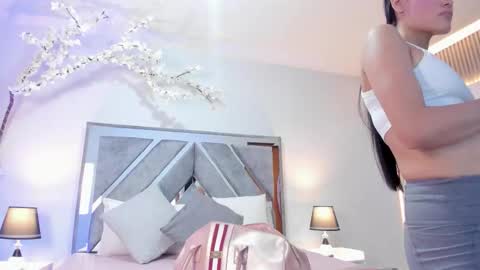 ISA ROUSE  online show from December 2025 03:56:01 AM