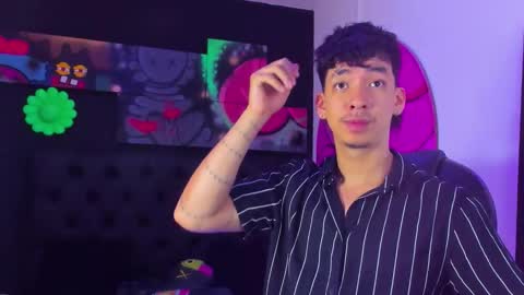 isaac_cryston online show from October 2025 08:10:01 PM