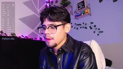 Snapshot of isaac_saenz chatting on December 2024 12:41:01 AM Isaac Saenz. online show from December 2024 12:41:01 AM