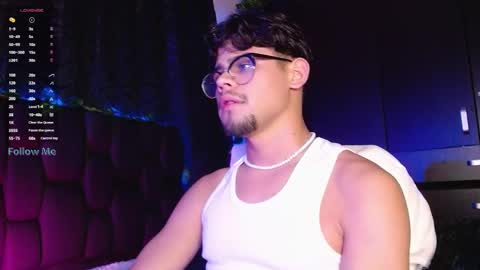 Snapshot of isaac_saenz chatting on December 2024 02:56:02 AM Isaac Saenz. online show from December 2024 02:56:02 AM