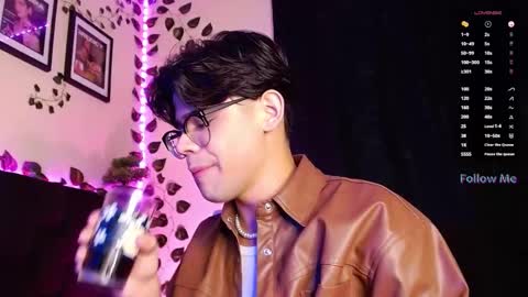 Snapshot of isaac_saenz chatting on February 2025 10:53:01 PM Isaac Saenz. online show from February 2025 10:53:01 PM