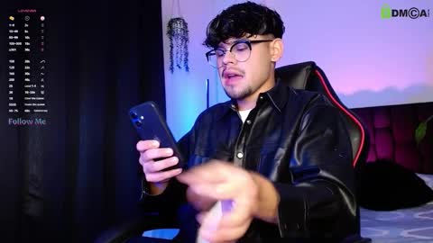 Snapshot of isaac_saenz chatting on October 2025 12:30:01 AM Isaac Saenz. online show from October 2025 12:30:01 AM