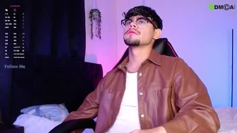 Snapshot of isaac_saenz chatting on October 2025 11:15:01 PM Isaac Saenz. online show from October 2025 11:15:01 PM